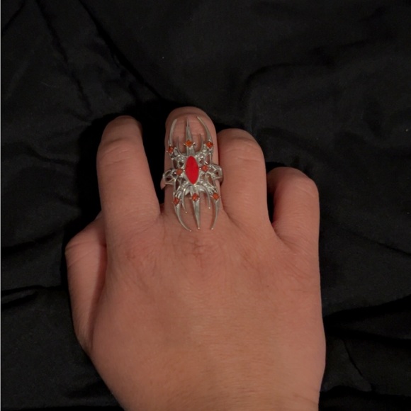 Pretty gothic ring - Picture 2 of 4